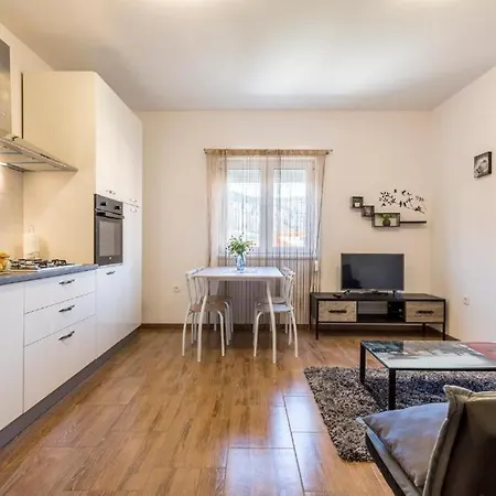 Holiday Home Split Будинок відпочинку