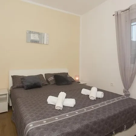 Holiday Home Split Будинок відпочинку Спліт