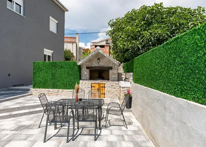 Holiday Home Split 別荘 *